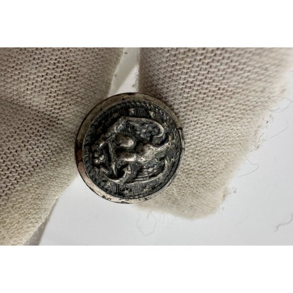 Civil War Era Union Eagle Coat Button - Picture 12 of 16